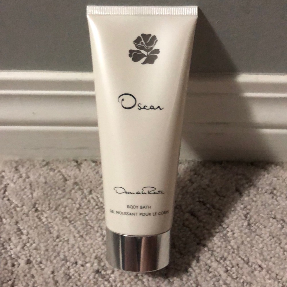OSCAR DE LE RENTA Body Wash